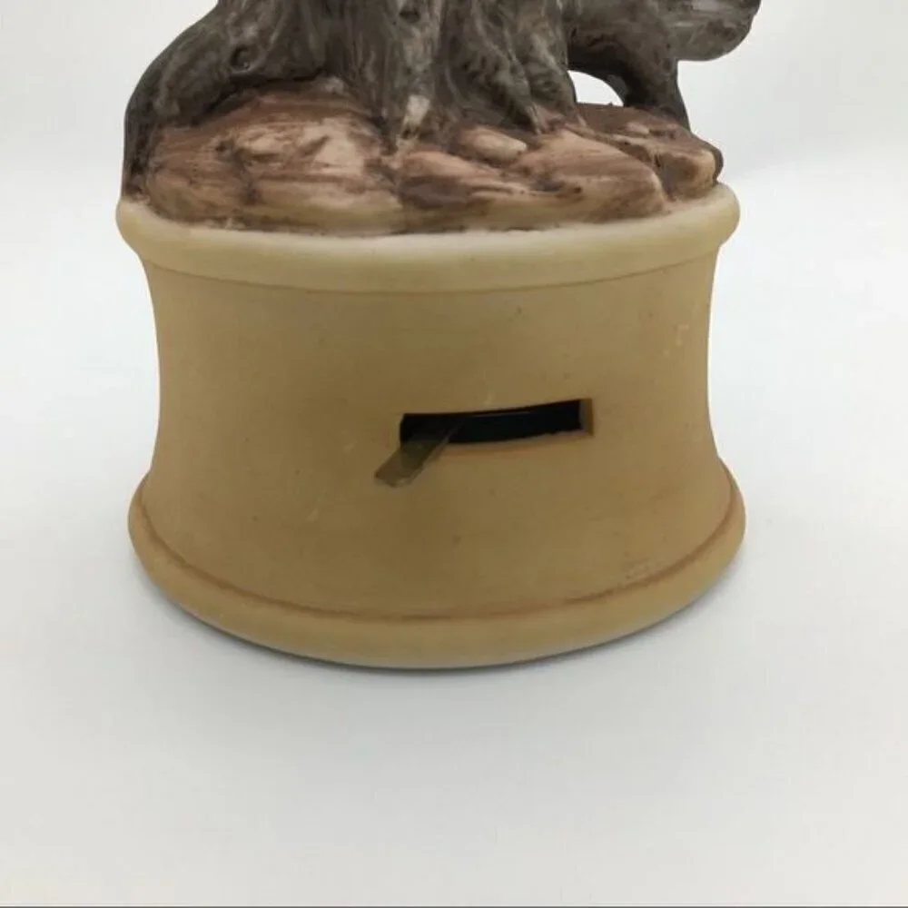 Vintage Shafford Porcelain Love Doves Musical Box Figurine